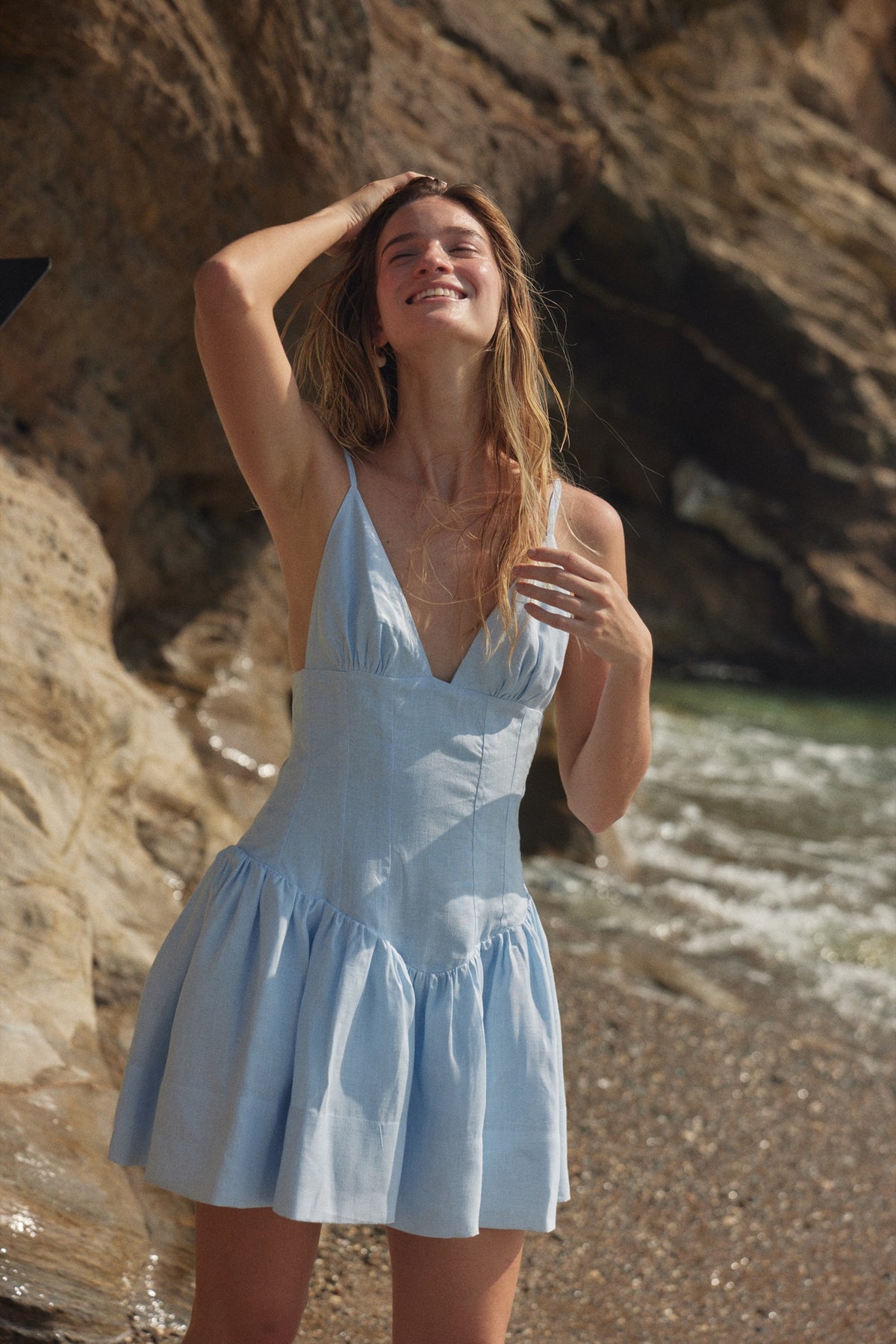 Elara Dress - Mini vestido de lino Antoniette galería